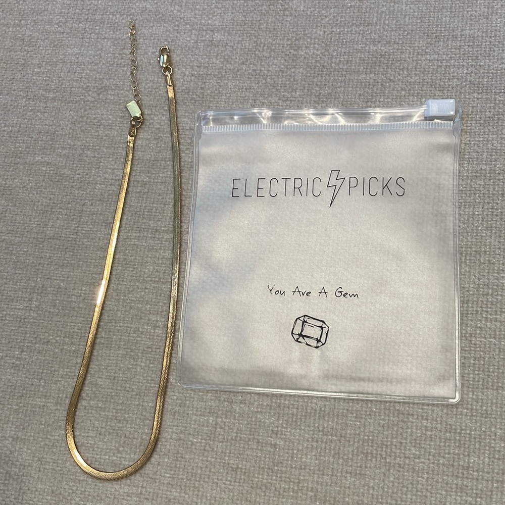 Electric picks python necklace